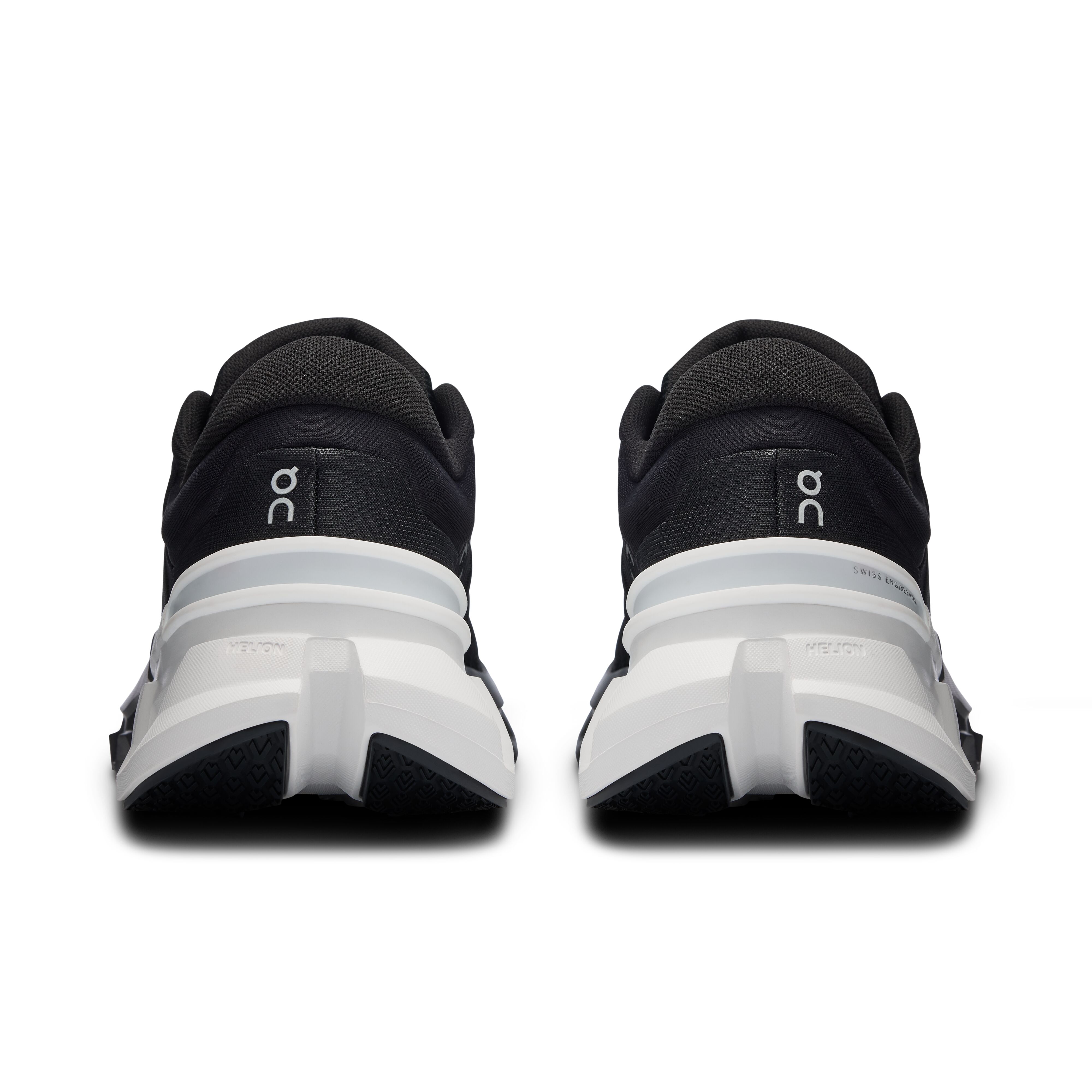 On Women's Cloudflyer 5 Black/White